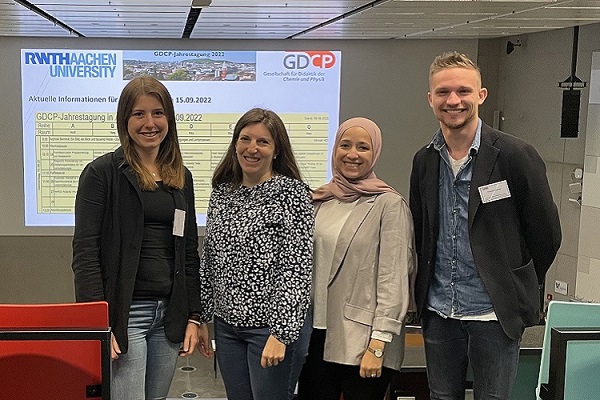 Didaktik der Chemie - Teamfoto auf der GDCP 2022 in Aachen